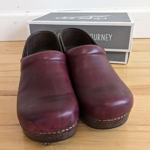 Dansko Professional Oiled Clogs. Size 41 With Box. Plum Purple Maroon Color